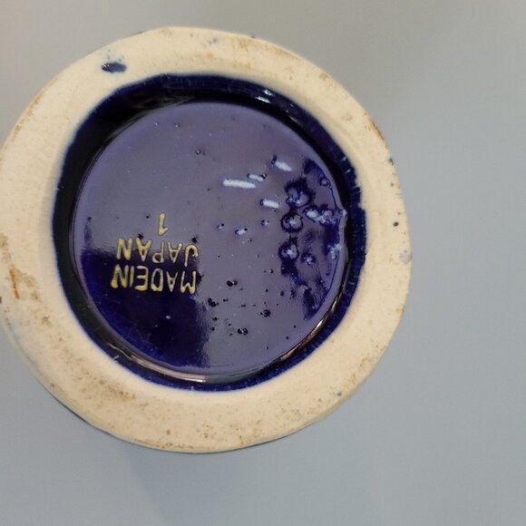 Vintage Kutani 6.5" Cobalt Blue Vase - Japan.  Hand Painted Flowers Two Handled - Picture 5 of 5